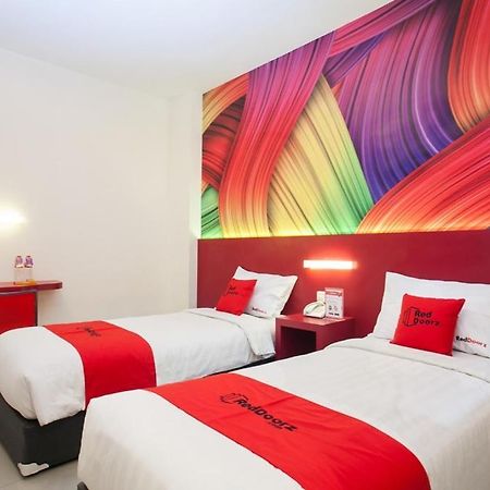Reddoorz Near Hawaii Water Park Otel Malang Dış mekan fotoğraf