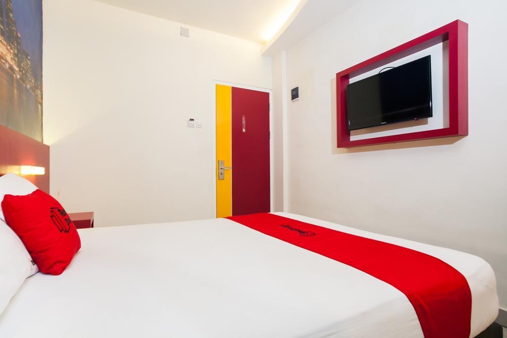 Reddoorz Near Hawaii Water Park Otel Malang Dış mekan fotoğraf